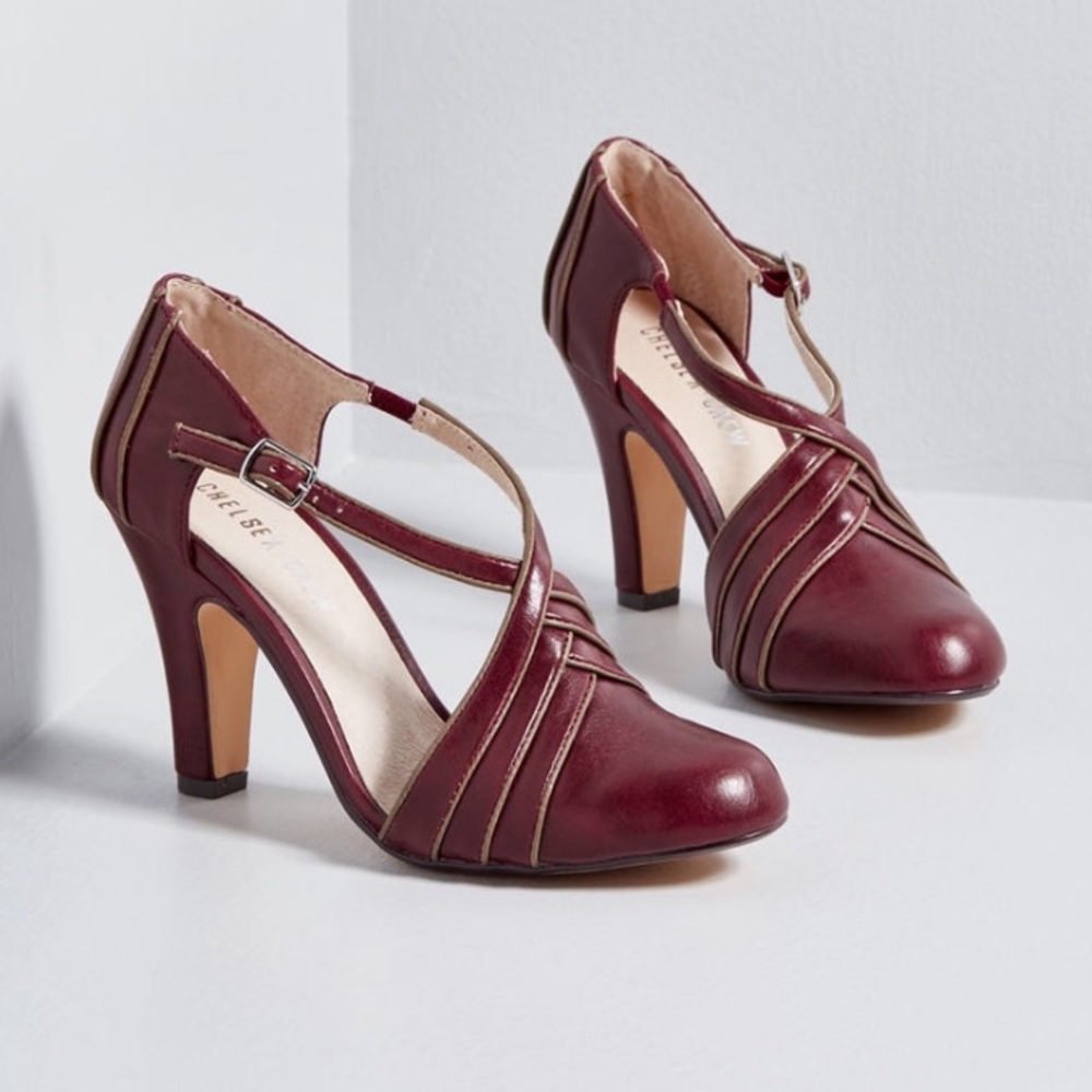 ✨ NWT ModCloth Chelsea Crew Heels, With Box
